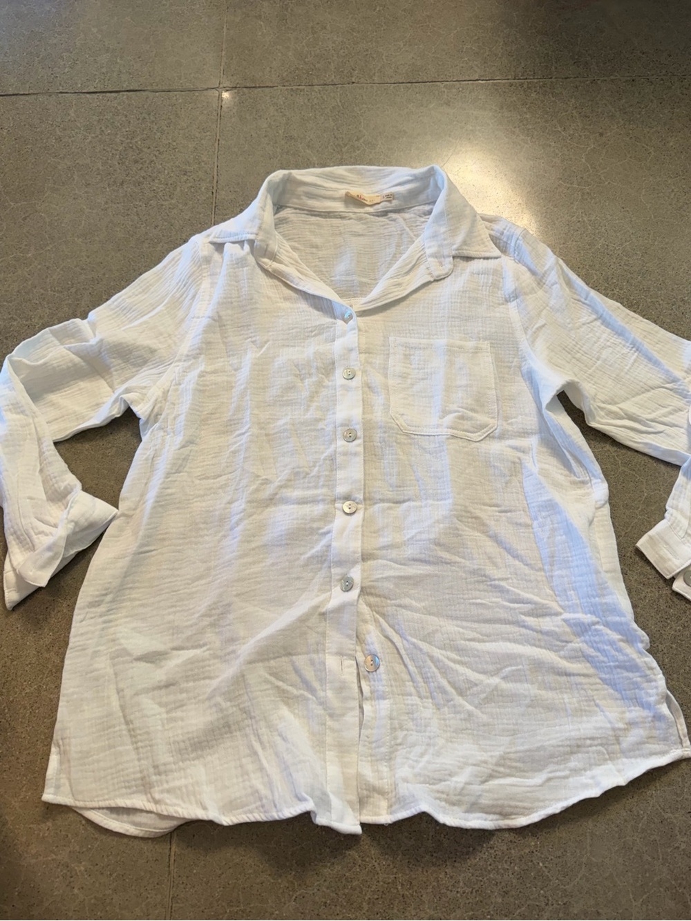 Millibon White Casual Button-Down Shirt